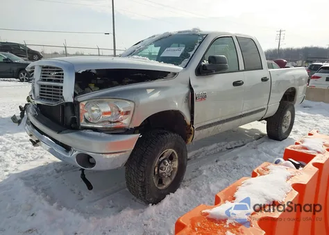2007 Dodge Ram 2500 Slt/Trx4 Off Road/Sport/Power Wagon z USA, uszkodzony, nr VIN 3D7KS28C97G752806